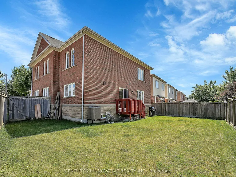 14 Middlecote Dr — Photo 40