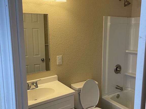 2nd image of 501 Turner Ave #3