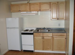 17 Daniele Ln APT 33, Millbrook, NY 12545