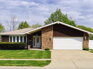 17549 Wright St, Lansing, IL 60438