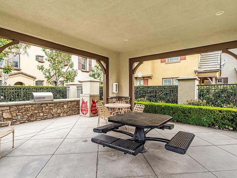 13190 Murano Ave — Photo 38