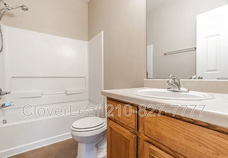5718 Golf Hts #2 — Photo 14