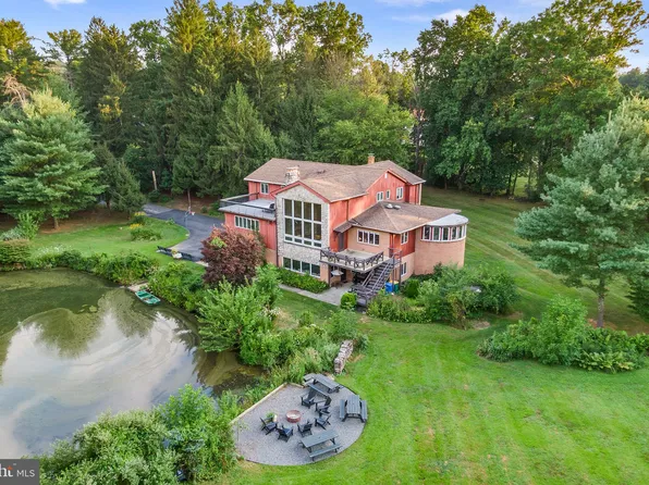 9 Smedley Dr, Newtown Square, PA 19073