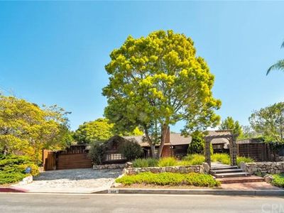 868 Brooktree Rd, Pacific Palisades, CA, 90272