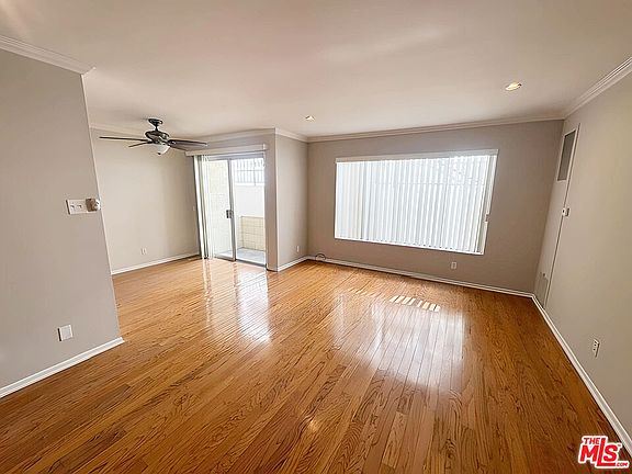 2nd image of 1323 S Carmelina Ave APT 104