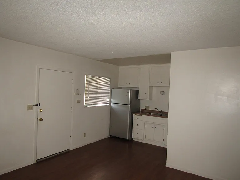 602 N 3rd St #2 — Photo 6