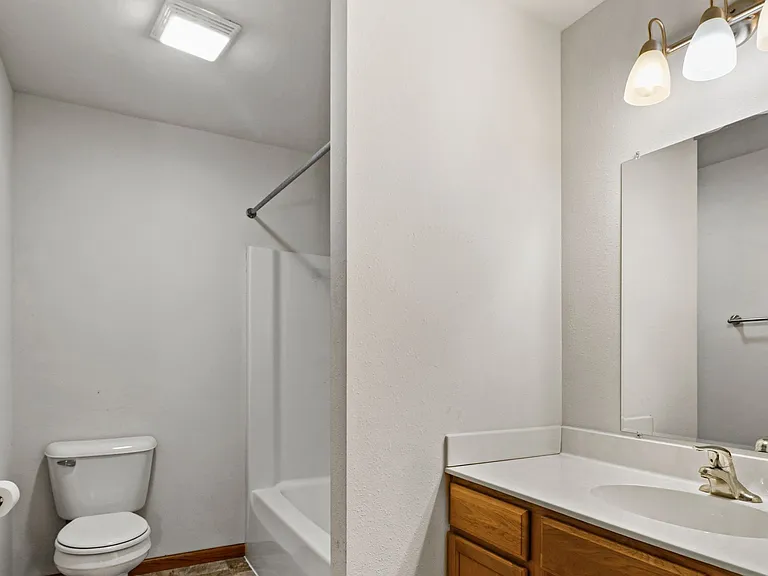 513 Sturges St #513 — Photo 9