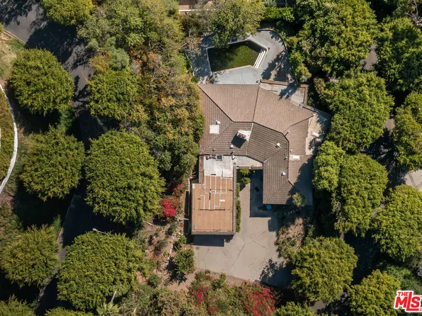 1150 Laurel Way, Beverly Hills, CA 90210