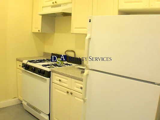 Rented by DSA Realty | media 77