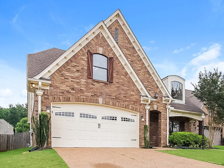 245 Birch Springs Cv — Photo 4