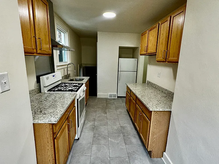 2632 Library Rd — Photo 9