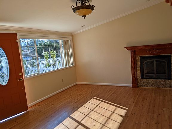 4th image of 1017 Lakebird Dr