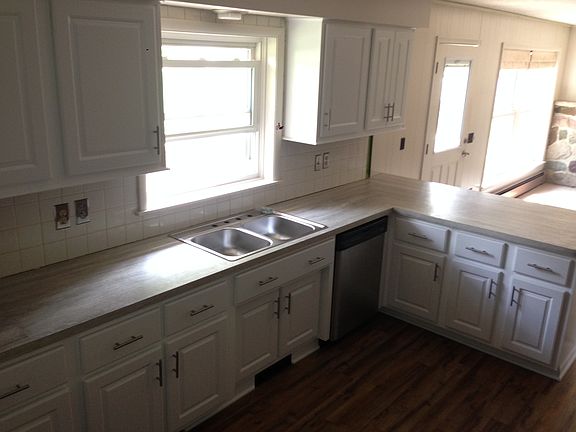 4th image of 919 Belknap St
