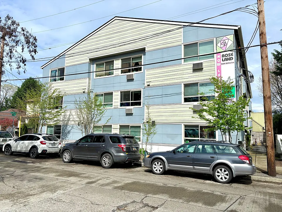 Roseland Apartments