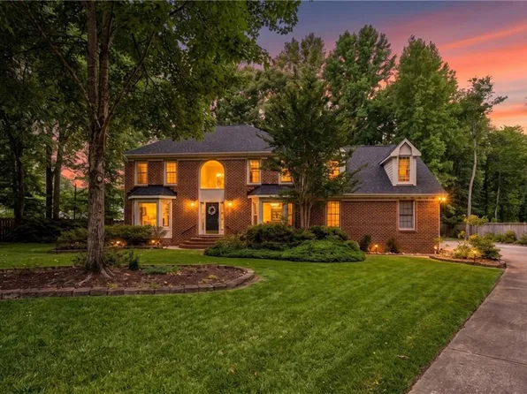 705 Aspen Forest Ct, Chesapeake, VA 23322