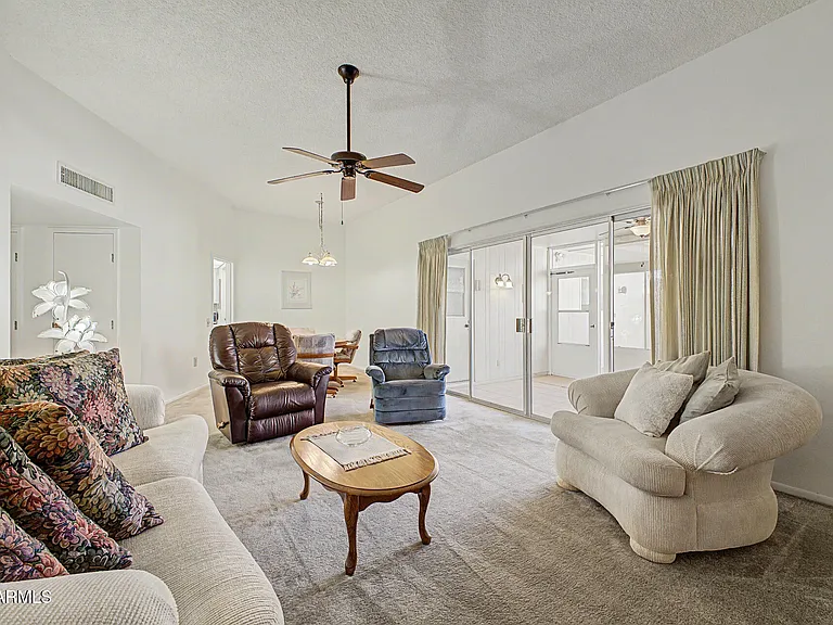 10880 W Emerald Dr — Photo 6