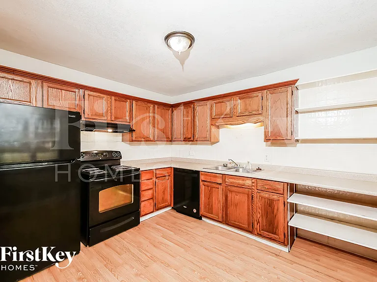 322 Deville Pl — Photo 10