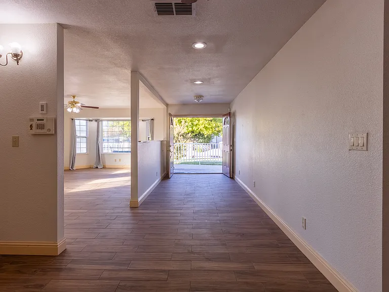 5500 Sunset Oak Ct — Photo 40