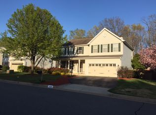 15493 Ambergate Dr, Woodbridge, VA 22193