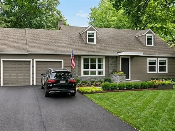 7633 Tomahawk Rd, Prairie Village, KS 66208