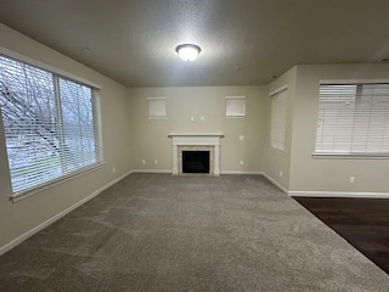 10136 SW Barber St — Photo 6