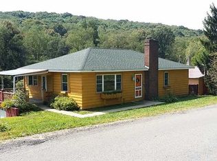 966 Carbon Center Rd, Fenelton, PA 16034