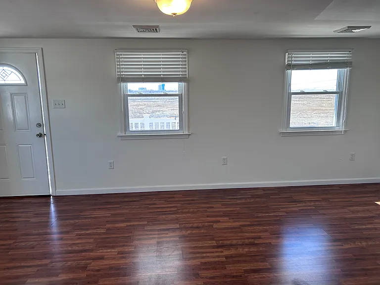 345 N Raleigh Ave — Photo 16