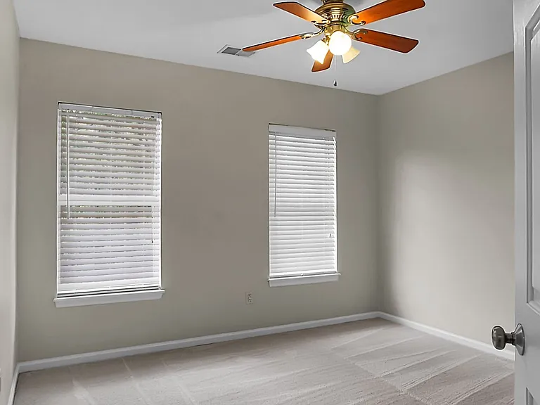 3274 Middleburry Ln — Photo 40