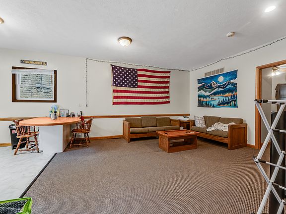 4th image of 728 Weaver St #A