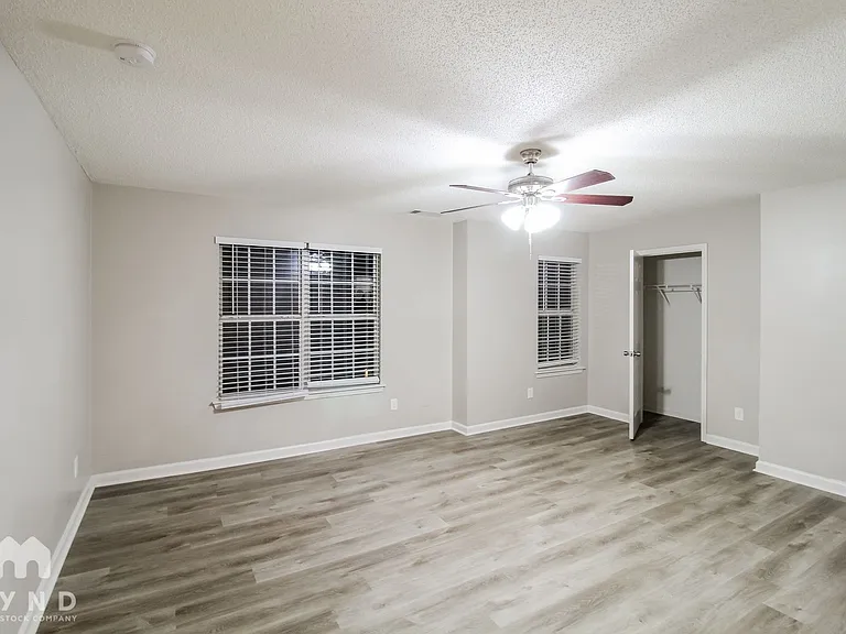 5838 Waggoner Ct — Photo 7