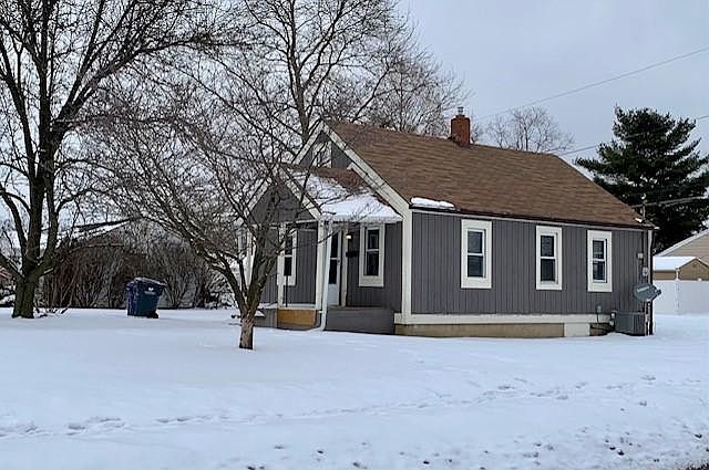 1st image of 686 Pierce Ave