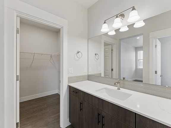 5th image of 20606 SE Nina Ave