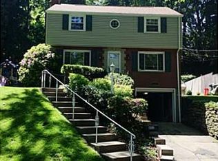 802 Hawthorne Dr, Pittsburgh, PA