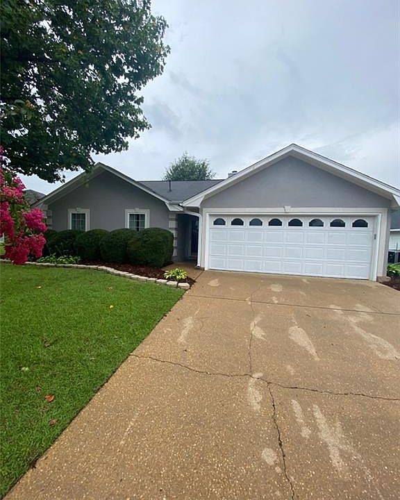 1st image of 703 Weatherby Dr