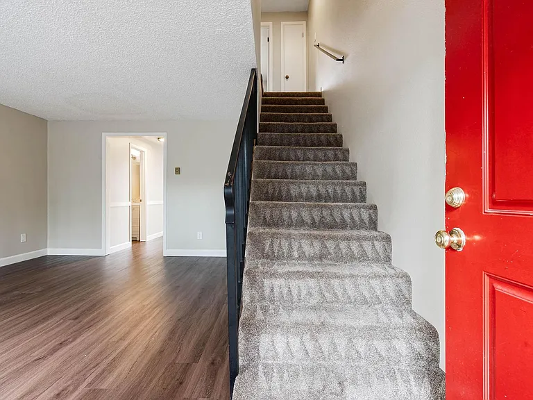 19300 SE River Rd #19300 — Photo 9