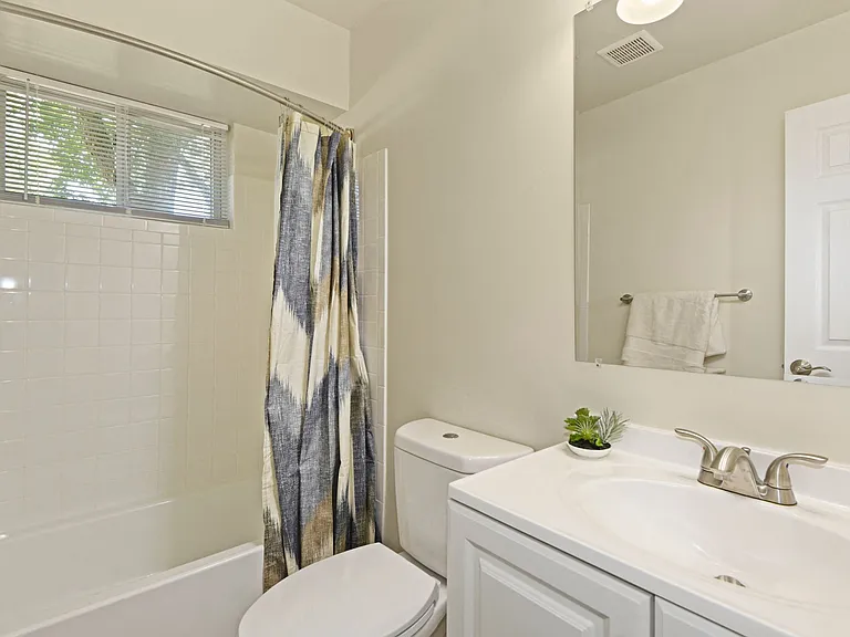 Glen Mar Apartment Homes — Photo 7