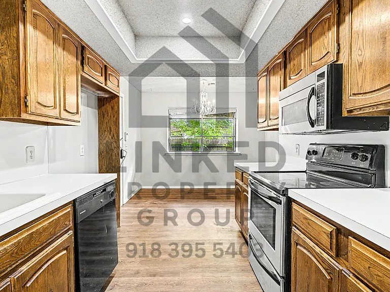 8120 S Louisville Ave — Photo 13