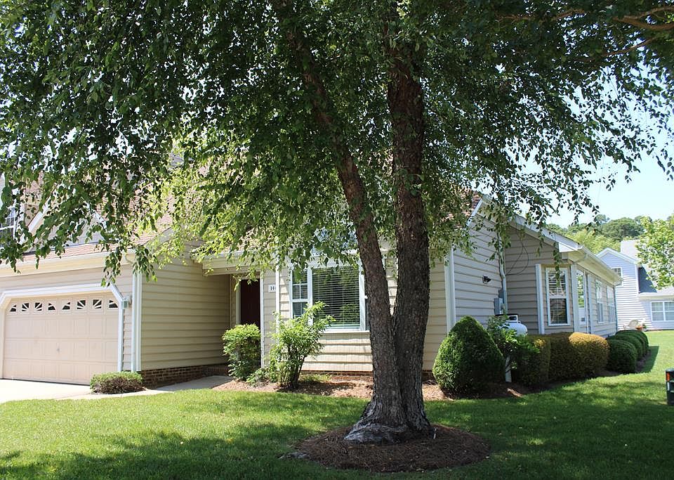 1st image of 104 Saratoga Pl