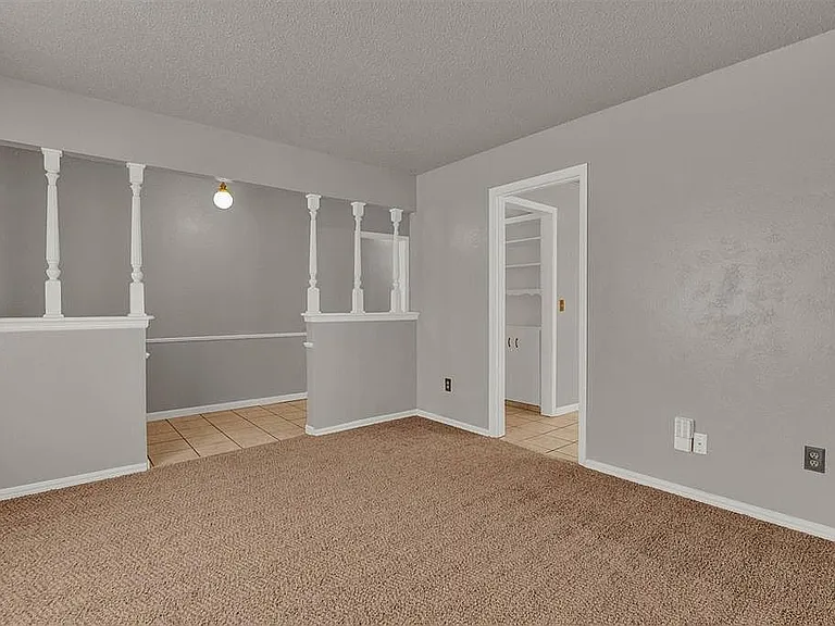 1000 W Silver Meadow Dr — Photo 5