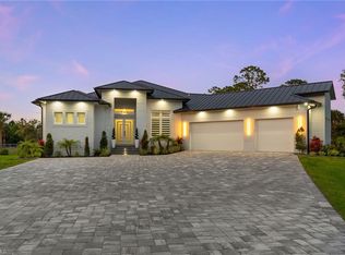 431 16th Ave NE, Naples, FL 34120