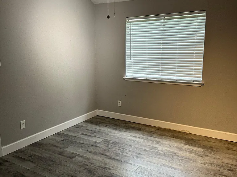 515 Shealy St — Photo 21