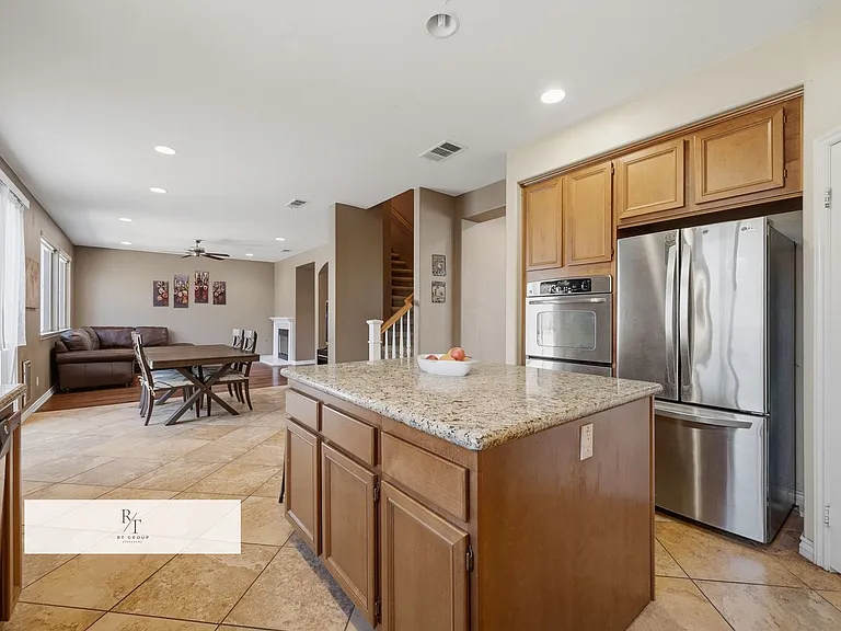 12488 Celebration Dr — Photo 10