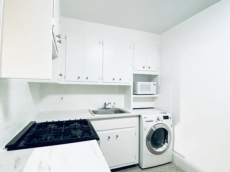 32 Remsen St #1F — Photo 3