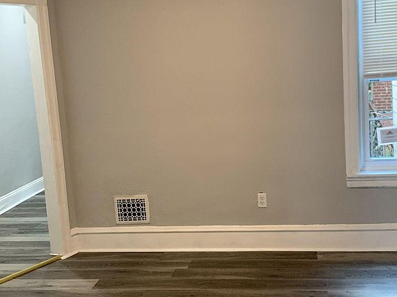 5th image of 4113 N Darien St