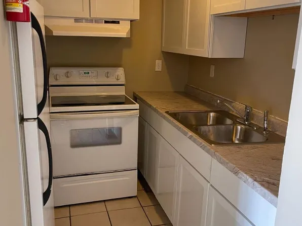 405 N 7th St / 707 E Lincoln