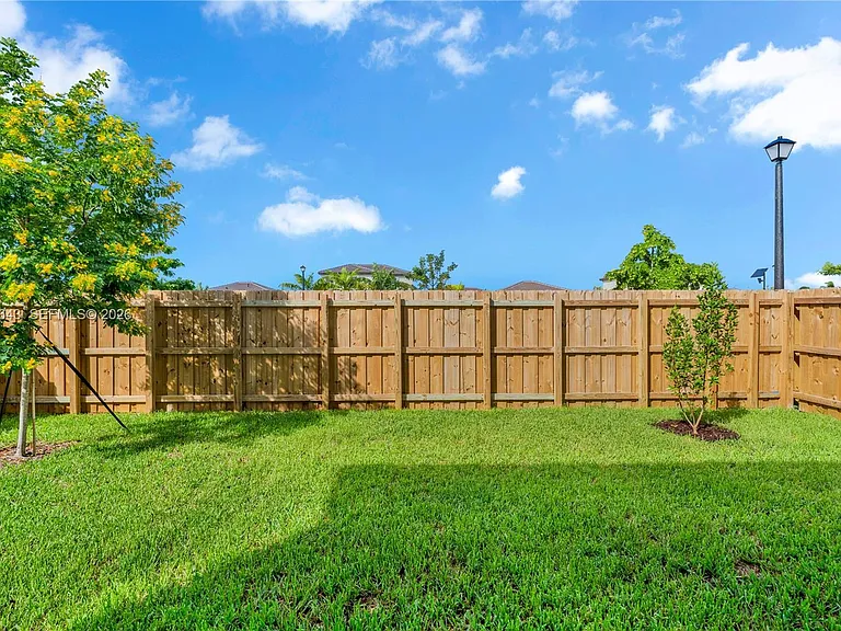 2444 SE 24th Ave — Photo 44