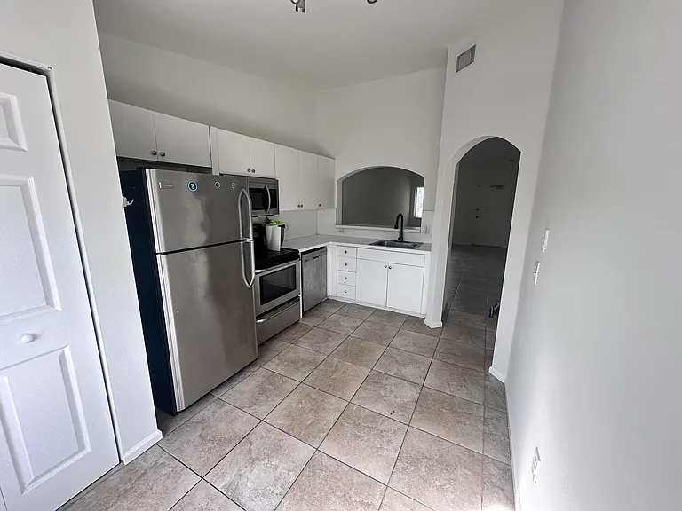 3474 Briar Bay Blvd #204 — Photo 3
