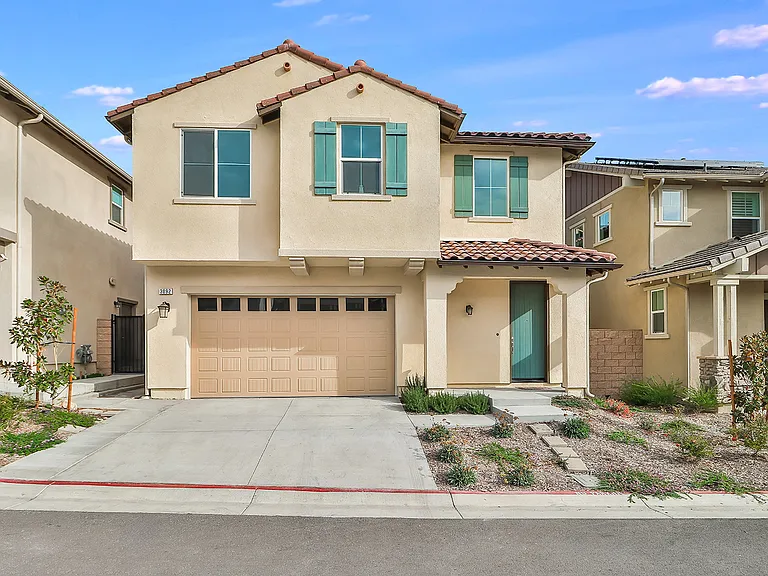3092 Acebo Dr — Photo 2