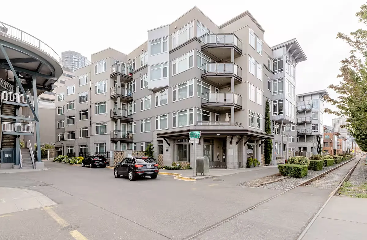 2 bed, 1155 sqft, $4,000 — Photo 1