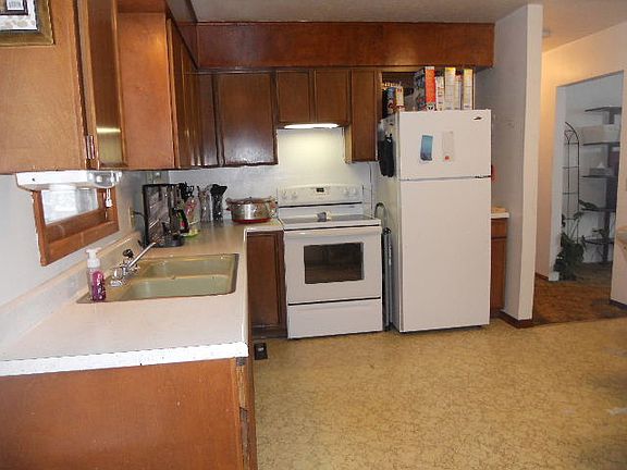 Kitchen (appliances not inc)
